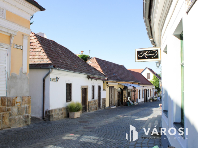 Egyedi üzlethelyiség kiadó Szentendre belvárosában