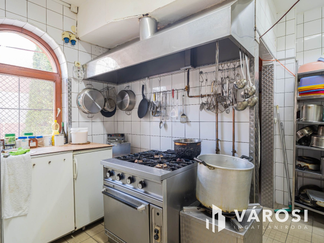 Bejáratott étterem, panzió és rendezvényhelyszín eladó!