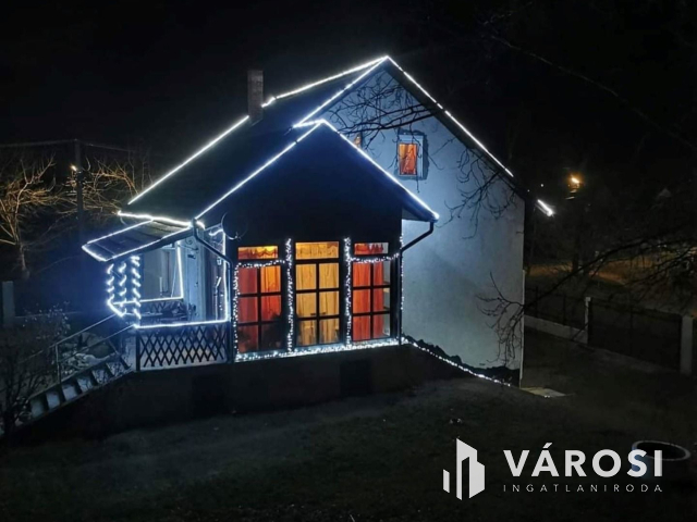 Családi ház Dömsöd Kis-Duna partján