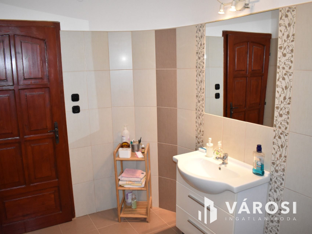 6 szobás családi ház a paradicsomban!