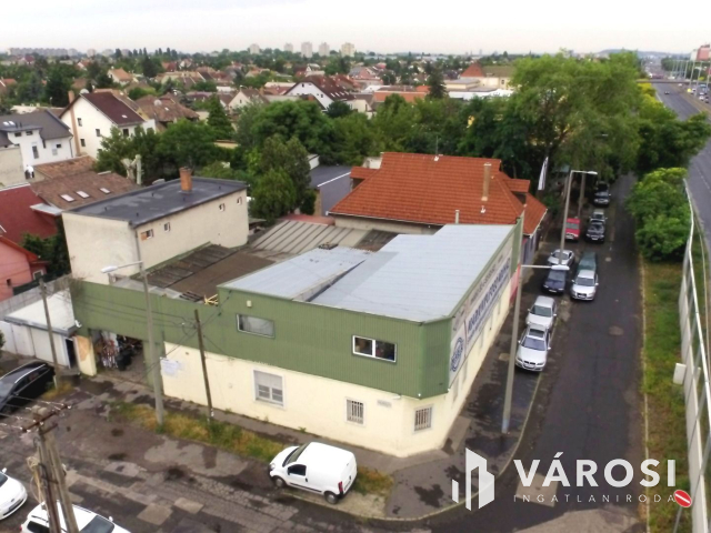 Telephely és raktár az M3 autópálya kivezetőjénél