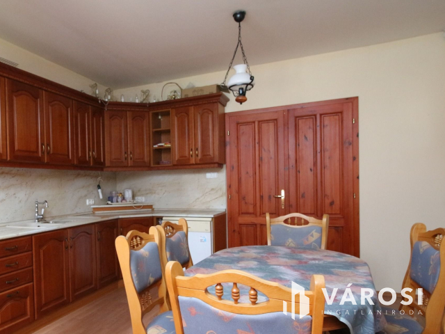 Befektetésre alkalmas családi ház eladó!