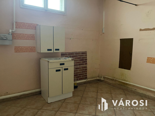 Befektetés vagy lakóház jó helyen