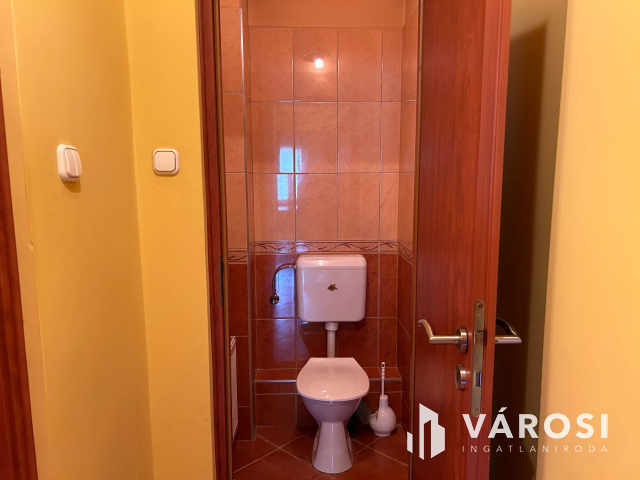 3 szintes családi ház Salgótarján egyik legjobb helyén eladó