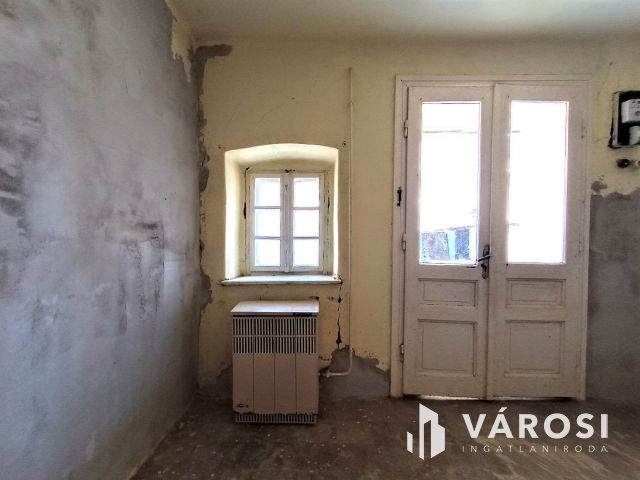 Pásztó, Hasznos: a kis parasztház újjászületésre vár