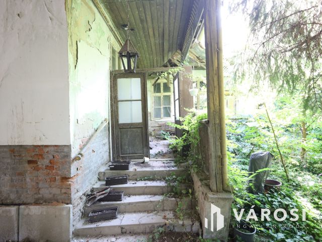 Bontandó ház tökéletes helyen