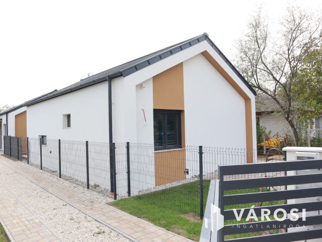 Új építésű családi ház Siófok-Sóstón
