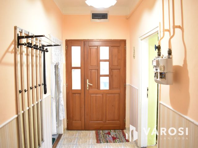 Szép kis kádár kocka a paradicsomban!