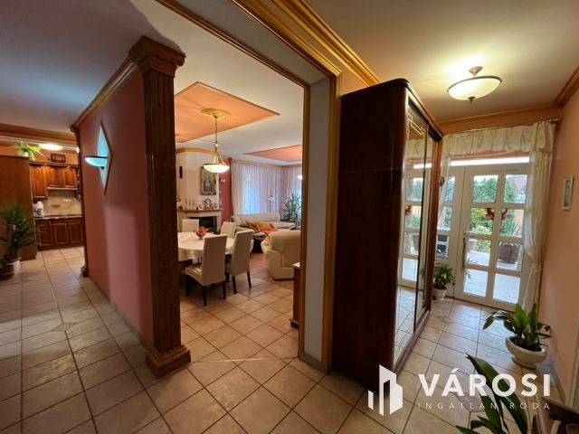 Debrecen Csendes Madárdalos Részén Szép Családi Otthon