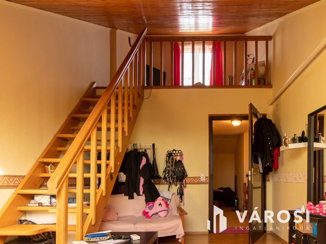 Kertkapcsolatos sorház Budakeszin