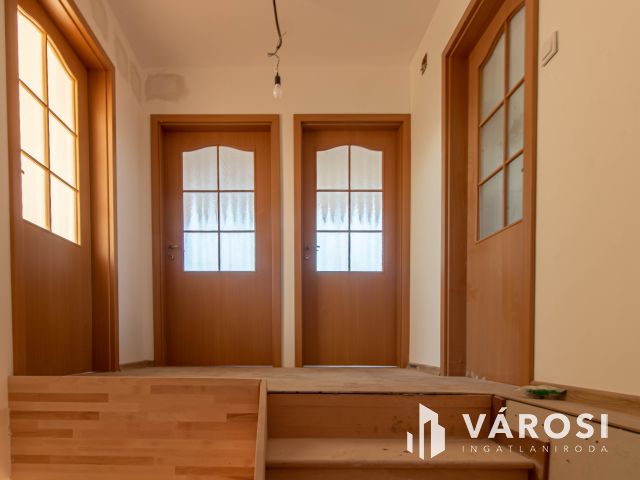 Új Építésű, A+++ Energiabesorolású Ikerház Fél Zsámbékon