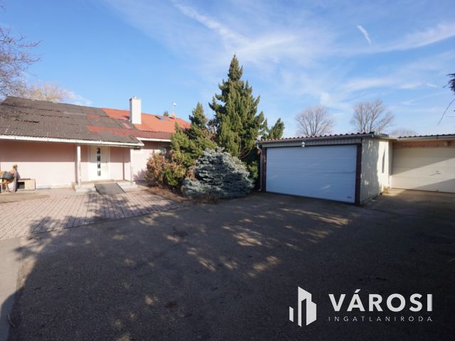 Telephely ár alatt Esztergomban!