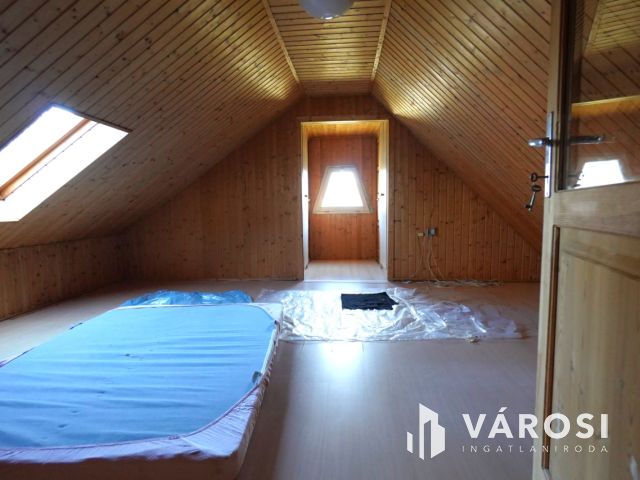 Telephely ár alatt Esztergomban!