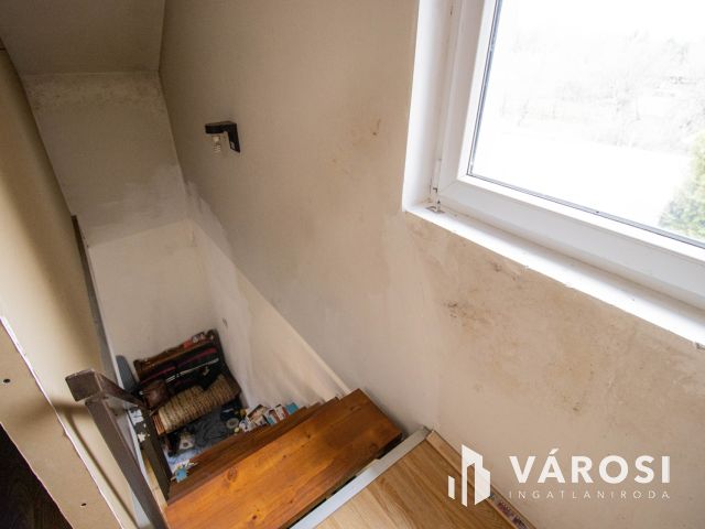 Nyugodt környéken eladó ház Töltéstaván