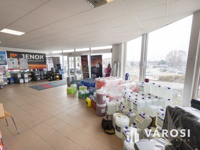 Többfunkciós üzlethelyiség Vértesszőlősön!