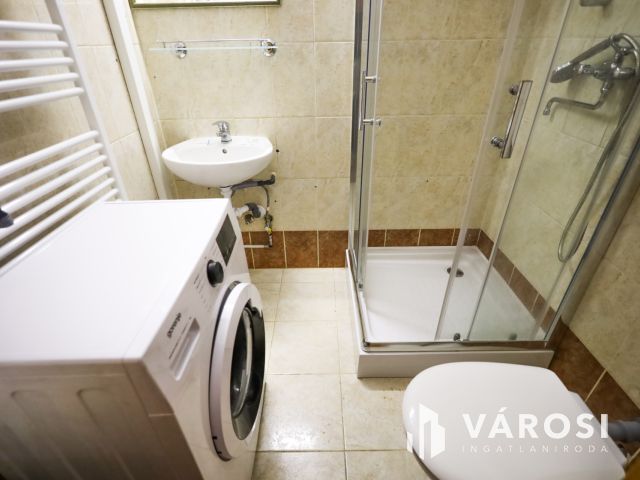 Újszerű, 10 egységből álló apartmanház a Vár tövében