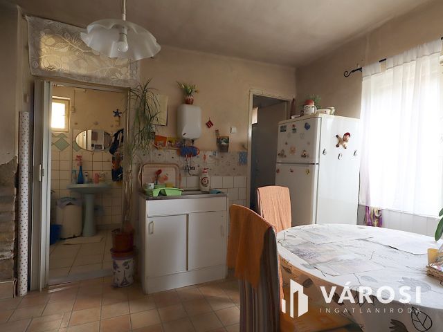 Felújítandó beépített verandás ház eladó Recsken