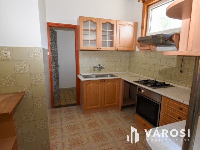 Napelem,3 szint,összeköltözőknek vagy vállalkozásnak Banán!