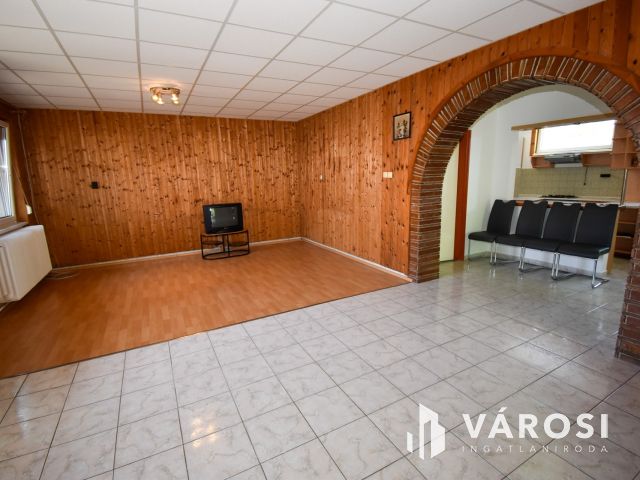 Napelem,3 szint,összeköltözőknek vagy vállalkozásnak Banán!