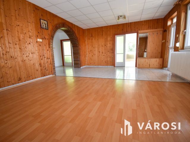 Napelem,3 szint,összeköltözőknek vagy vállalkozásnak Banán!