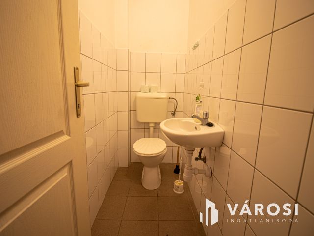 Eladó panzió saját parkolóval, nagy kerttel Bogácson!