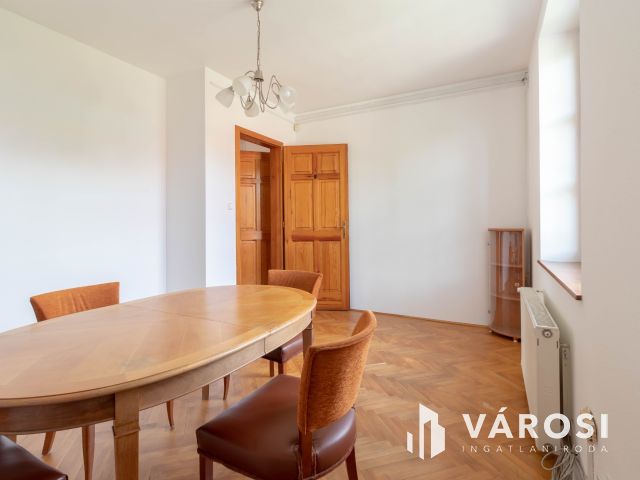 4 szintes, 330 m²-es, önálló irodaház a Tisztviselőtelepen