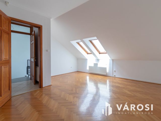 4 szintes, 330 m²-es, önálló irodaház a Tisztviselőtelepen