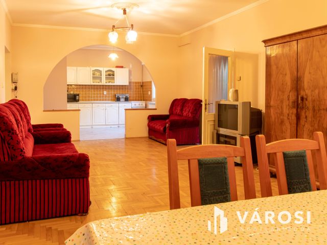 Tágas családi ház Pátyon, Budapest közvetlen szomszédságában