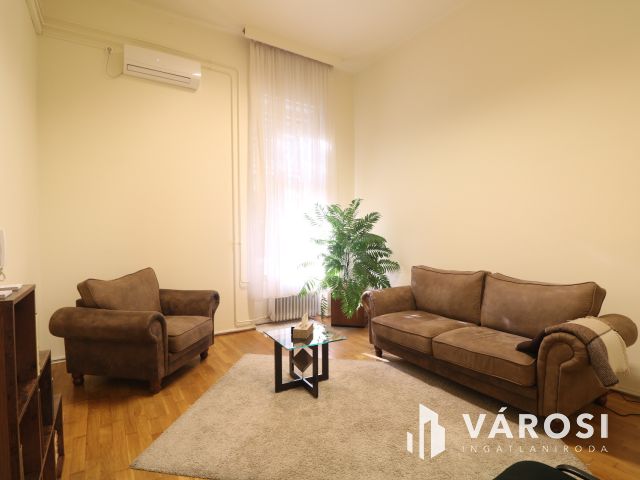 Belvárosi iroda a Szent István téren.