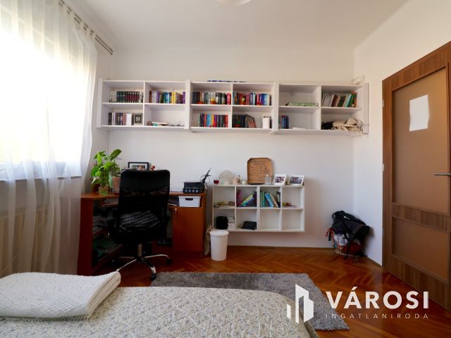 Felújított családi ház az Adyn