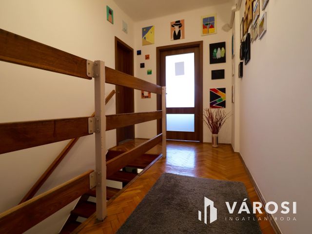 Felújított családi ház az Adyn