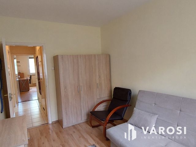 Sétatávolságra a belvároshoz! 3 szobás lakás eladó