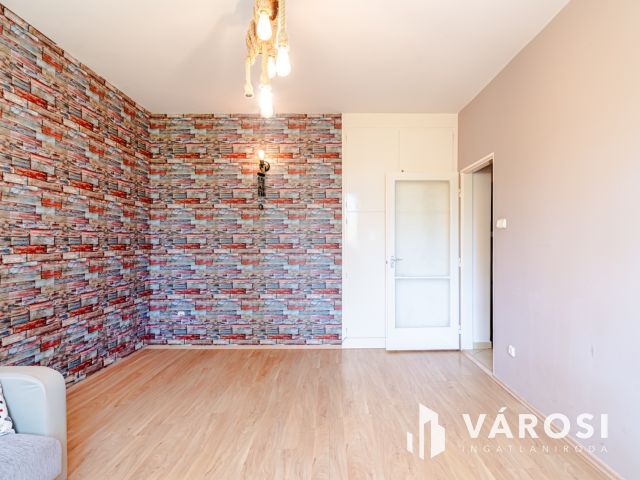 Csendes, zöldövezeti 2 szobás lakás - jó állapot