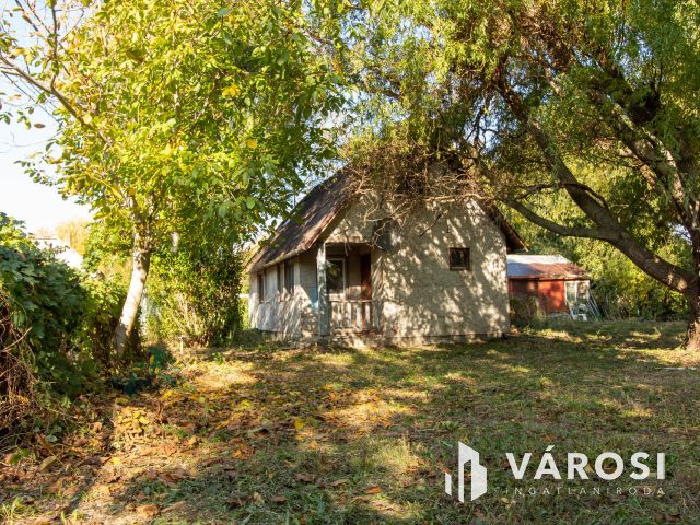 Patakparti építési telek Tinnyén – csak készpénzes vevőknek