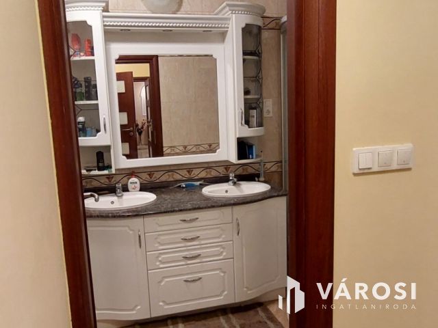 Prémium elhelyezkedés, kényelmes otthon Debrecenben