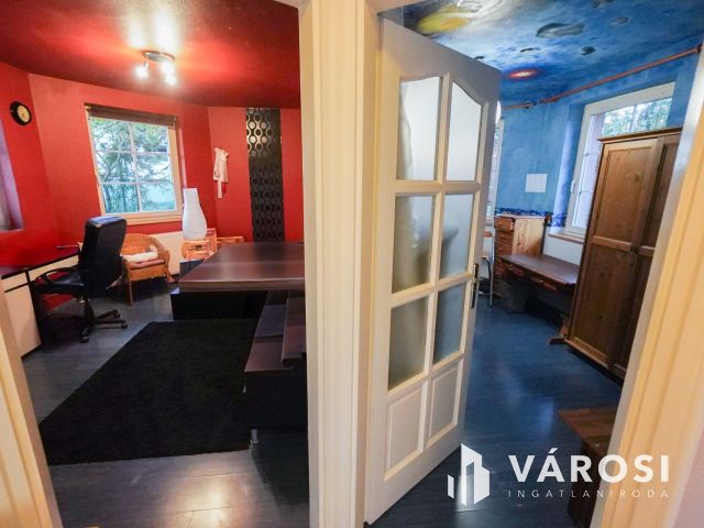 Újszerű családi ház Érden!