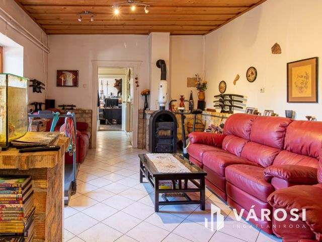 A múlt hangulata, a jelen kényelme Tinnyén