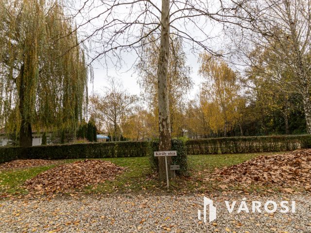 Nagyatádon 144 parcellás működő camping a fürdő mellett!