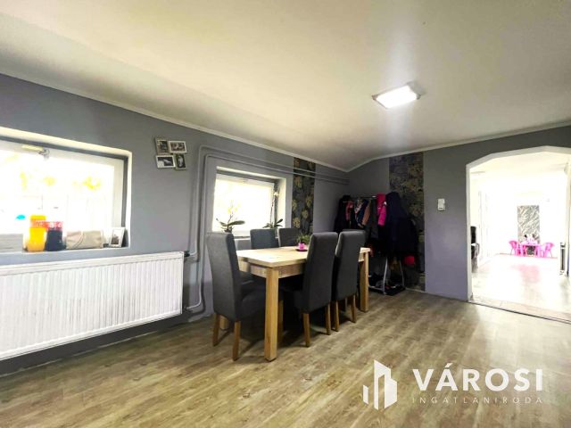 Nyugodt csendes környezetben, barátságos ház eladó