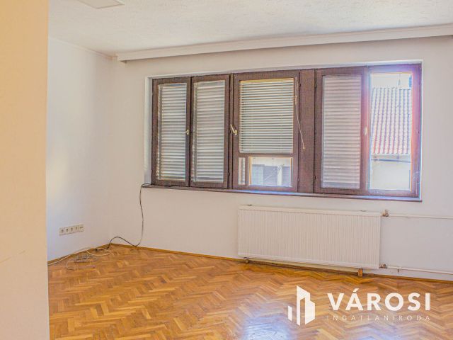 2 külön szobás a belváros peremén