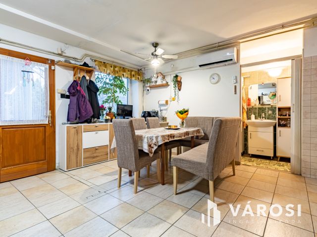 Családi ház Ürömön, akár három generációnak