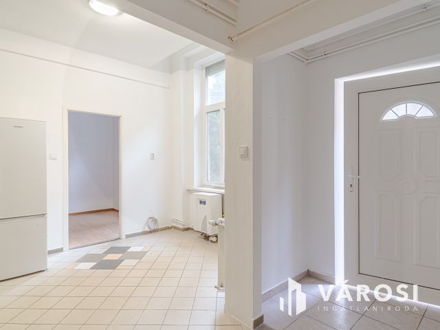 Belvárosi lakás, Zsinagóga 1 perc sétára - földszint