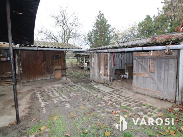 Jó szerkezetű tégla ház Máriafalván.