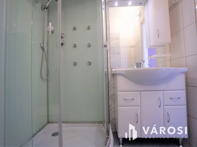 Kedves kis albérlet a Malomsok sétányon!