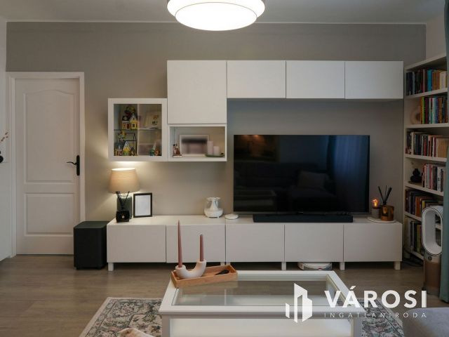 Nagyon Szép Lakás, Nagyon Jó Helyen!