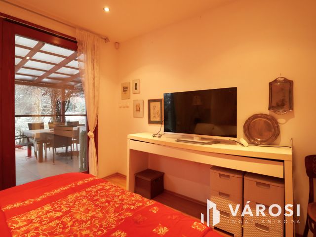 Kiadó természetközeli családi ház