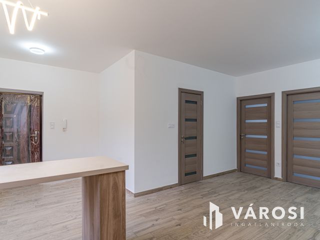 Akár lakni akár befektetni Vásárhely belvárosában 04