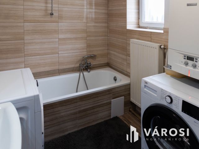 Igényes, felújított Családi ház, ide csak költözni kell