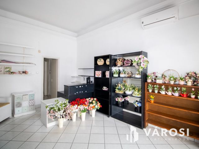 Eladó üzlethelyiség a Bartókon