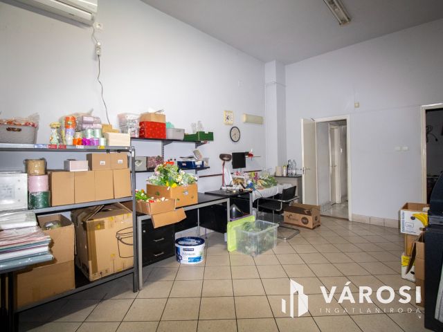 Eladó üzlethelyiség a Bartókon